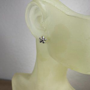 NEW Real Silver (not plated) Flower Earrings on Post